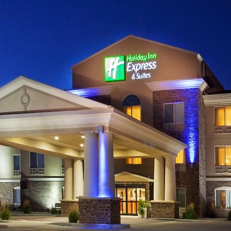 Holiday Inn Express & Suites Sioux Center By Ihg Exterior photo