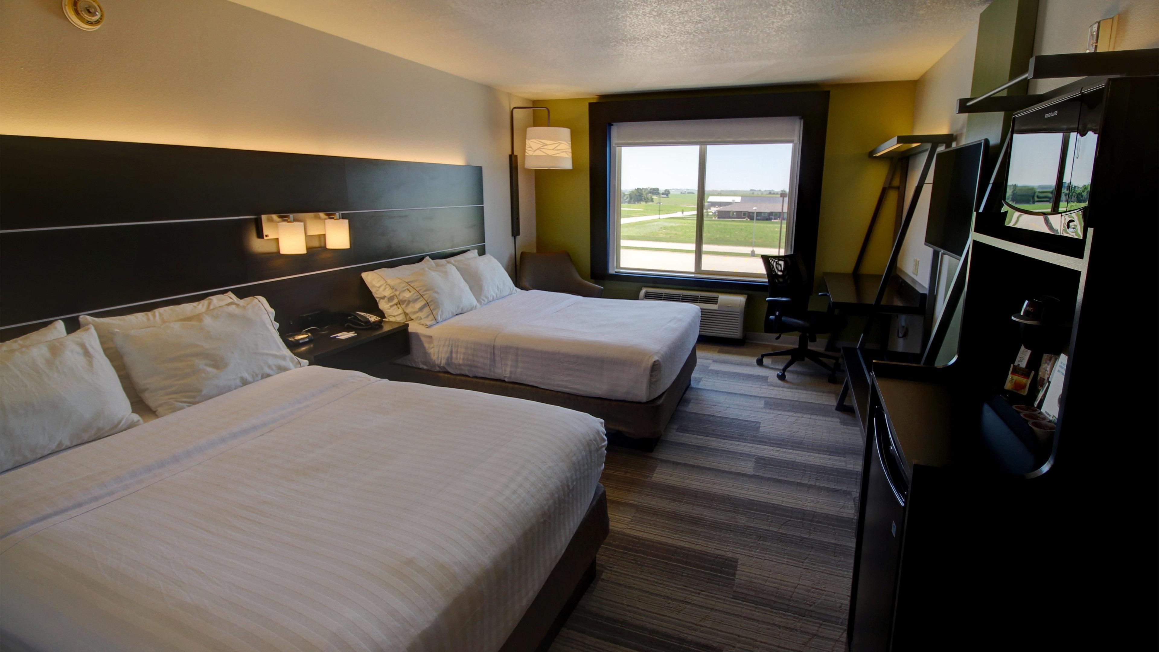 Holiday Inn Express & Suites Sioux Center By Ihg Exterior photo