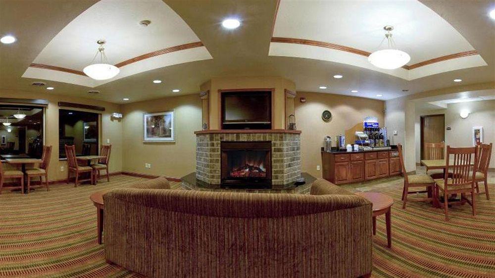 Holiday Inn Express & Suites Sioux Center By Ihg Exterior photo